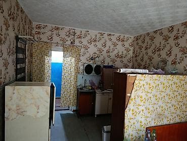 центр срочно: СДАЮ Комнату/небольшая студия - Планировка: продолговатое помещение — 2