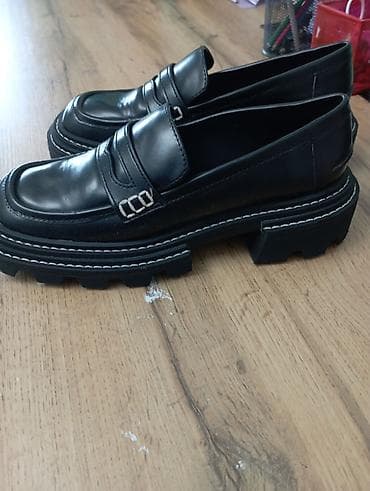 charles: Продаю новые женские лоферыфирма Charles Keith. размер 37 — 2