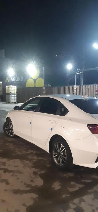 Продажа авто: Kia K3: 2022 г., 1.6 л, Вариатор, Бензин, Седан — 4