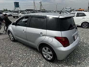 Toyota Ist: 2002 г., 1.3 л, Автомат, Бензин, Хетчбек — 5