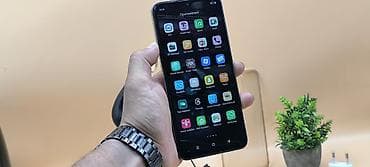far cry: Infinix Note 30 5G, Б/у, 256 ГБ, цвет - Золотой, 2 SIM — 3