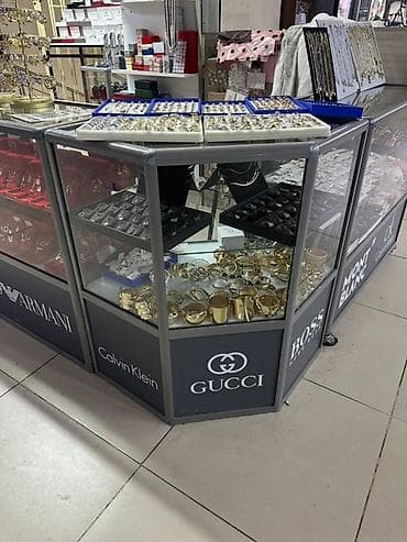 часы rado jubile: Витрина 
7 шт 
Фирма: Dia
Стекло, железо — 2