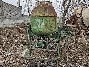 бетонный смесь: Бетономешалка Гравитационная, Средняя (150 - 300 л), Б/у — 1