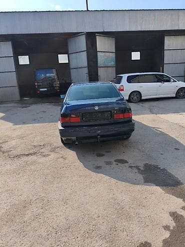 golf vento: Volkswagen Vento: 1993 г., Седан — 5