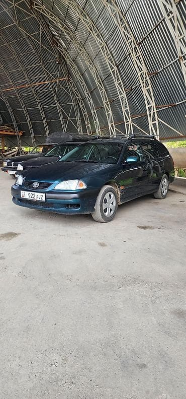 Toyota Avensis: 2000 г., 1.8 л, Механика, Бензин, Универсал