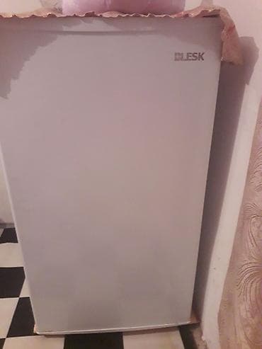 сары булун: Холодильник почти новый, очень удобный для двух, трёх человек работает — 1