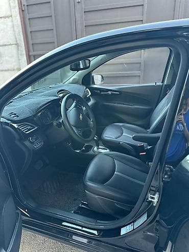 спарк двер: Chevrolet Spark: 2021 г., 1 л, Автомат, Бензин, Хэтчбэк — 4