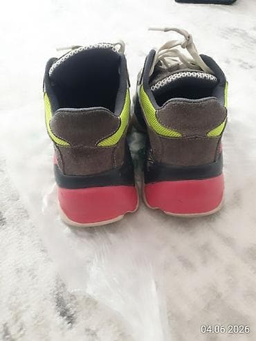 Мужская обувь: Кроссовки в стиле dad-shoes с массивной подошвой. Бренд Derimod — 2