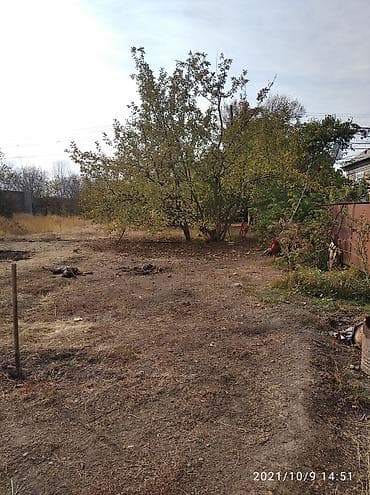 көчмө үйлөр: Жилой дом с хозяйственным двором - Материал стен: кирпич (с — 7