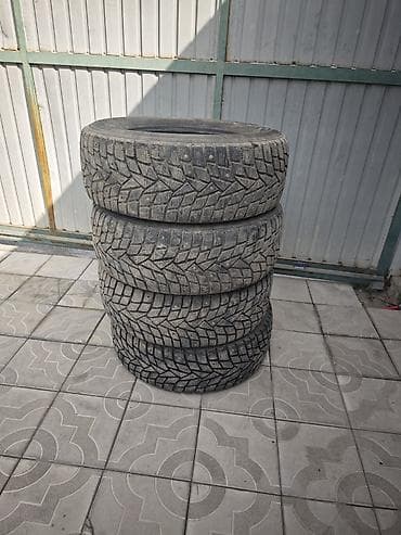 Шины 285 / 65 / R 17, Зимняя шипованная, Б/у, Комплект, Внедорожные (АТ/МТ), DUNLOP