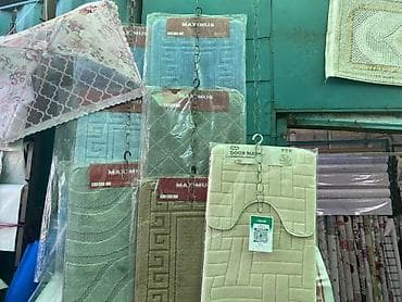 Набор ковриков для ванной/туалета и дверные коврики - Мягкие коврики at lalafo.kg Набор ковриков для ванной/туалета и дверные коврики - Мягкие коврики