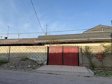 Продаётся дом с участком в селе Кунтуу центр, ограждённый высоким