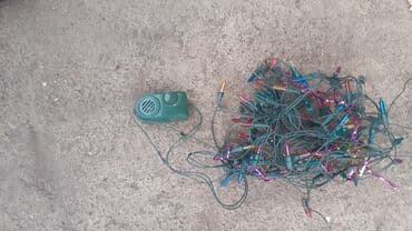 голубые ель: Искусственная ёлка разборный . Высота 1.5 метра . С игрушками — 6