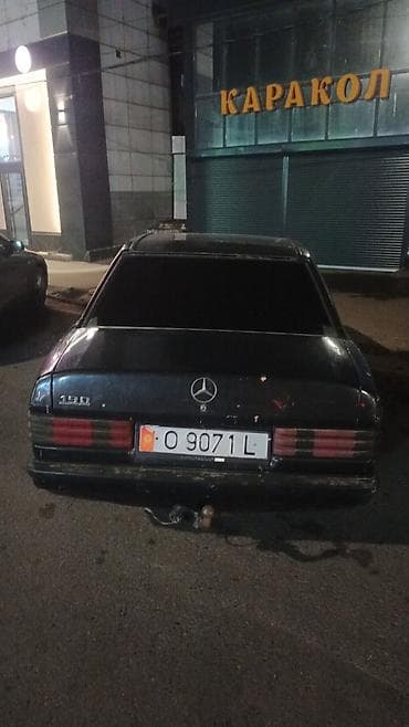 машина bwm: Mercedes-Benz 190: 1984 г., 2.3 л, Кол менен иштөөчү, Дизель, Седан — 2