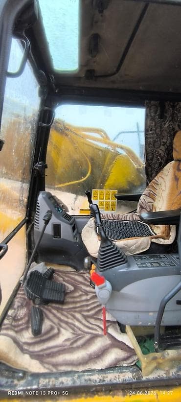 1: Экскаватор, Komatsu, 2021 г., Гусеничный — 8
