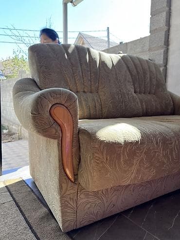 small table: Прямой диван — 5