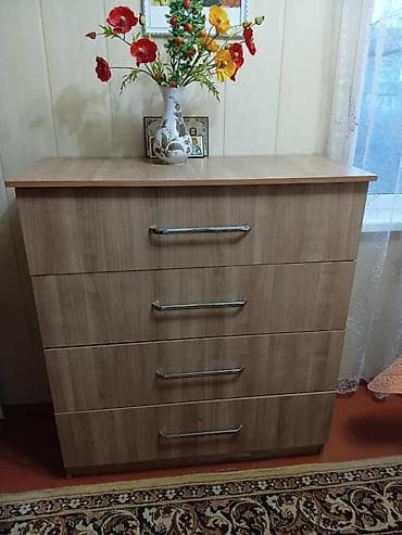 Продаю мебель б/у, сост.отл., комод 4000с, стенка Польская 12000с