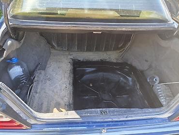 Транспорт: Mercedes-Benz W124: 1990 г., 2.3 л, Бензин, Седан — 10