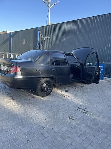нехся 2: Daewoo Nexia: 2002 г., 1.6 л, Механика, Бензин, Седан — 4
