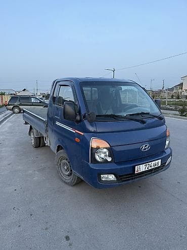 бетонирование двора: Легкий грузовик, Hyundai, Стандарт, 2 т, Б/у — 2