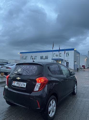 space runner: Chevrolet Spark: 2019 г., 1 л, Автомат, Бензин, Седан — 5