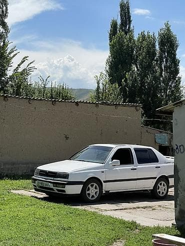 volk: Volkswagen Vento: 1996 г., Бензин, Седан — 1