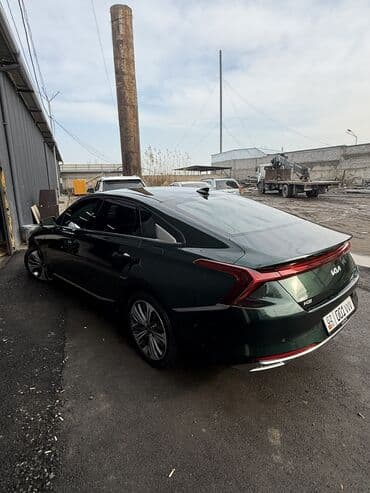 спортивные авто: Kia : 2022 г., 1.6 л, Автомат, Гибрид, Седан — 5