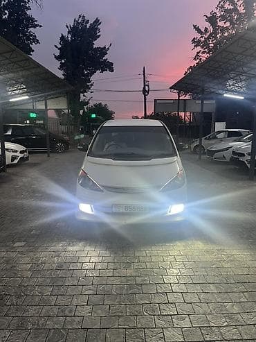 Toyota Estima: 2003 г., 2.4 л, Газ, Минивэн