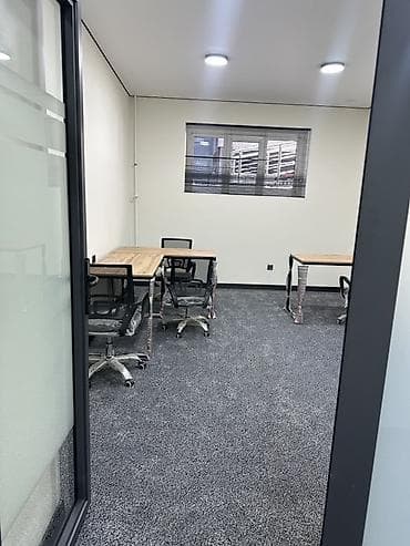 максимум бизнес центр: Аренда офисов, 67 м², В жилом комплексе, С отдельным сан узлом — 2