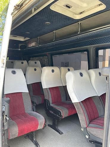 полики мерс: Mercedes-Benz Sprinter — пассажирский микроавтобус (салон) Описание — 10