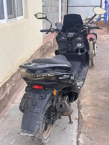 мотоцикл сузуки 250 кубов: Макси-скутер 150 куб. см, Бензин, Б/у — 4