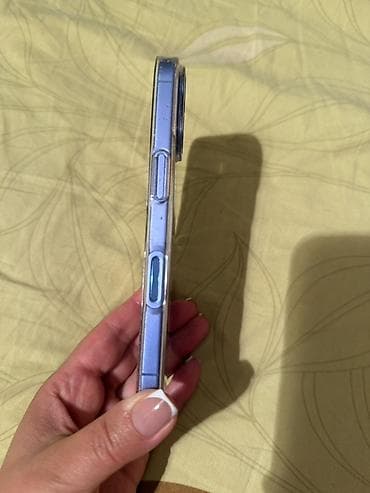 IPhone 16, Б/у, 256 ГБ, Голубой, Защитное стекло, Чехол, Коробка — 2