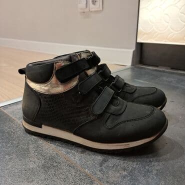 Ботиночки деми, подойдут для мальчика и для девочки, ортопедические at lalafo.kg Ботиночки деми, подойдут для мальчика и для девочки, ортопедические