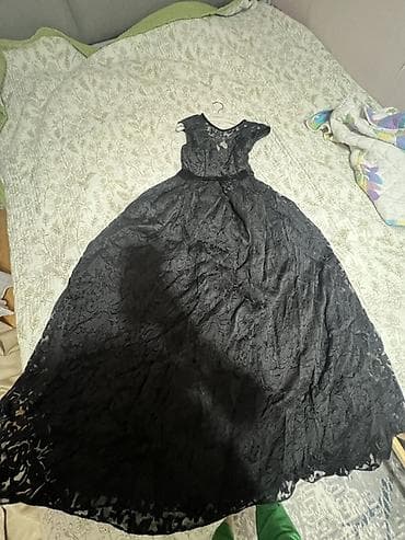 marc jacobs: Комплект из нескольких предметов гардероба: 1) Платье бордового цвета — 6