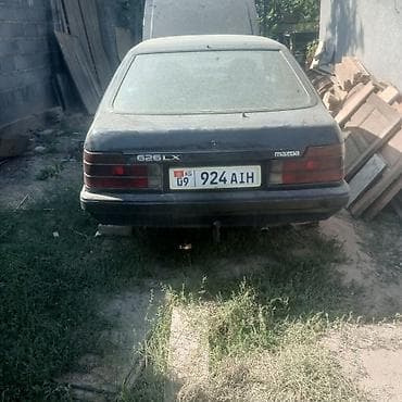 мазда 1987: Mazda 626: 1986 г., Механика, Бензин, Седан — 4