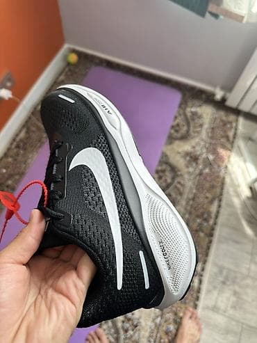 nike tempo: Мужские кроссовки, 40, Nike, Новый, цвет - Черный — 1