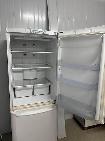 Техника и электроника: Холодильник Indesit, двухкамерный, белый Б/У в хорошем состоянии! — 2