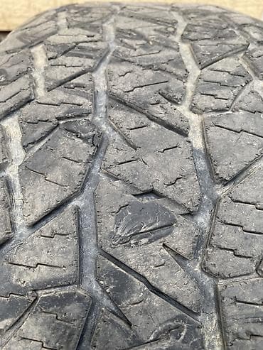265: Шины 265 / 65 / R 17, Всесезонная, Б/у, Комплект, Внедорожные (АТ/МТ), Hankook — 2