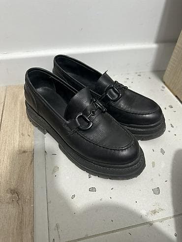 Мокасины и лоферы: Лоферы черные Брали за 7 000, отдаю за 1000 - Подошва: утолщенная - — 1