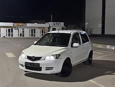 Mazda Demio: 2003 г., 1.3 л, Автомат, Газ, Хэтчбэк