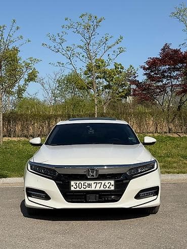 fast: Honda Accord: 2019 г., 2 л, Вариатор, Гибрид, Фастбек — 1