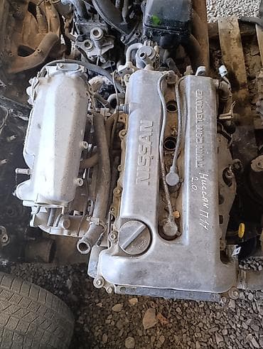 Бензиновый мотор Nissan 2 л