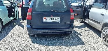 r20 amg: Mitsubishi Space Star: 2001 г., 1.3 л, Механика, Бензин, Хэтчбэк — 5
