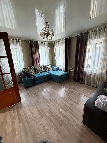 продаю дом район церкви: Готовый бизнес! Доход 140т. сом в месяц плюс потенциал роста. (р-н — 2