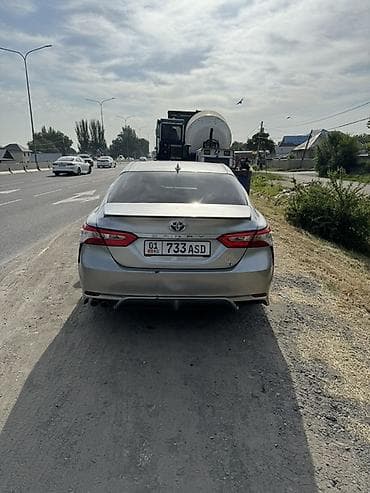 Транспорт: Toyota Camry: 2018 г., 2.5 л, Автомат, Гибрид, Седан — 5