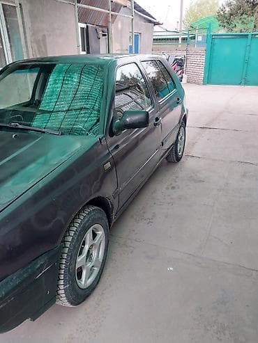 Продажа авто: Volkswagen Golf: 1993 г., 1.6 л, Ручные, Бензин, Хэтчбэк — 3