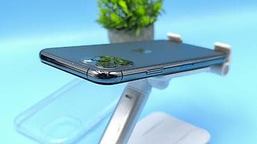 iphone 3: IPhone 11 Pro, Б/у, 256 ГБ, Серебристый, Чехол, 89 % — 2