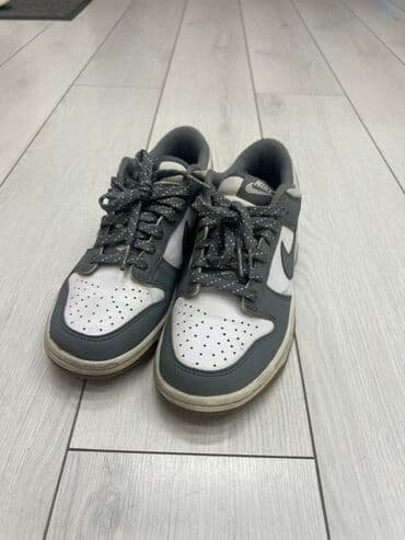 Мужские кроссовки, 37.5, Nike, Б/у, цвет - Серый, Самовывоз