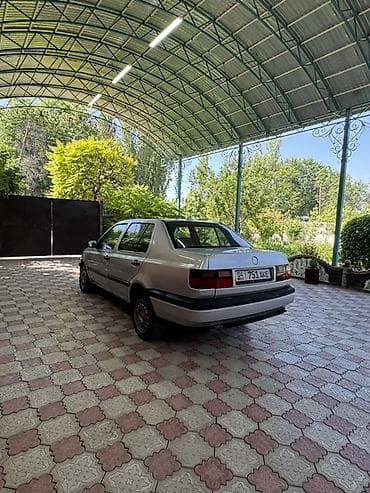 детский багги на бензине: Volkswagen Vento: 1996 г., 1.8 л, Бензин, Седан — 4