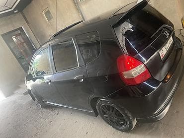 pajero 4: Honda Jazz: 2004 г., 1.4 л, Вариатор, Бензин, Хэтчбэк — 5